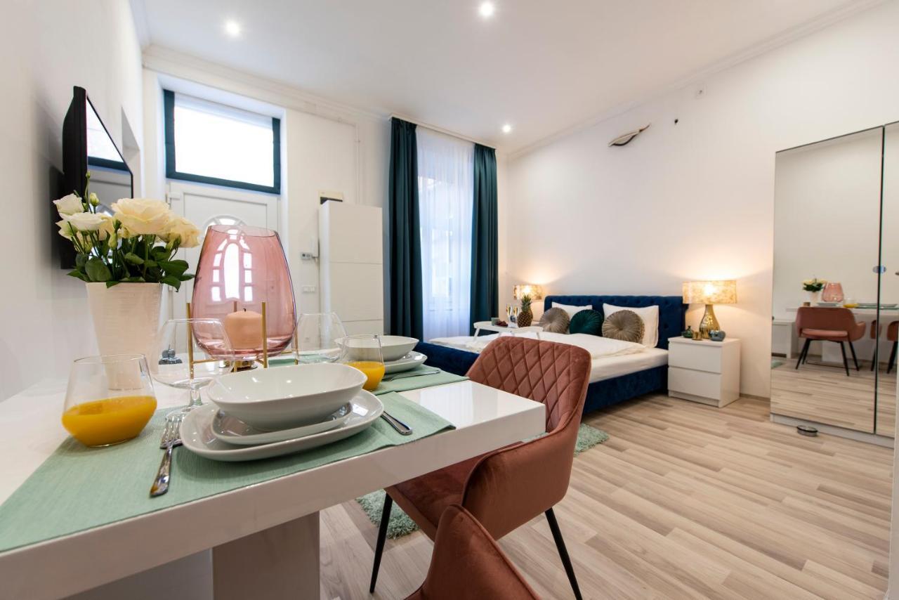 City Centre Deluxe Apartments Budapest Exterior photo
