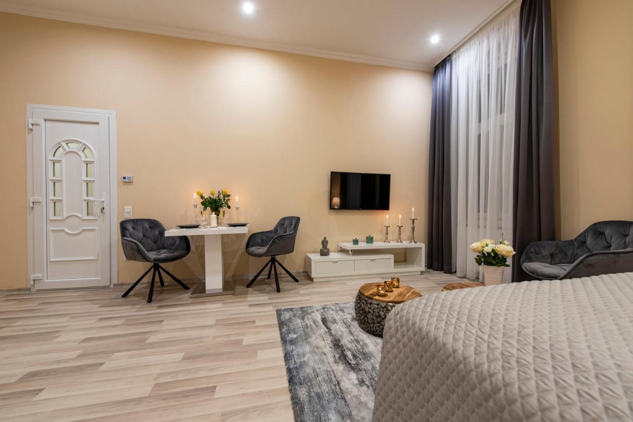 City Centre Deluxe Apartments Budapest Exterior photo